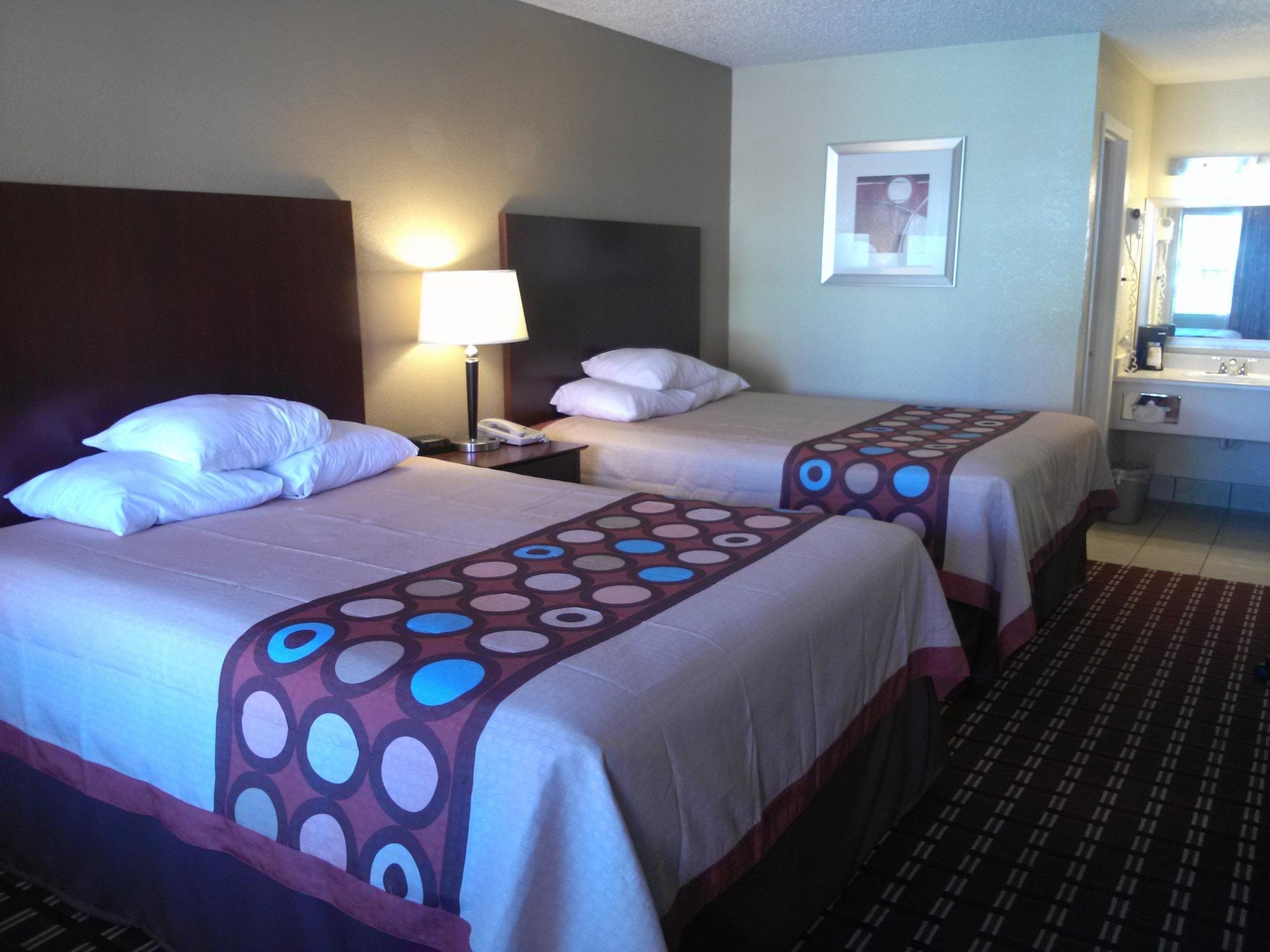 Super 8 By Wyndham Kerrville Tx Buitenkant foto