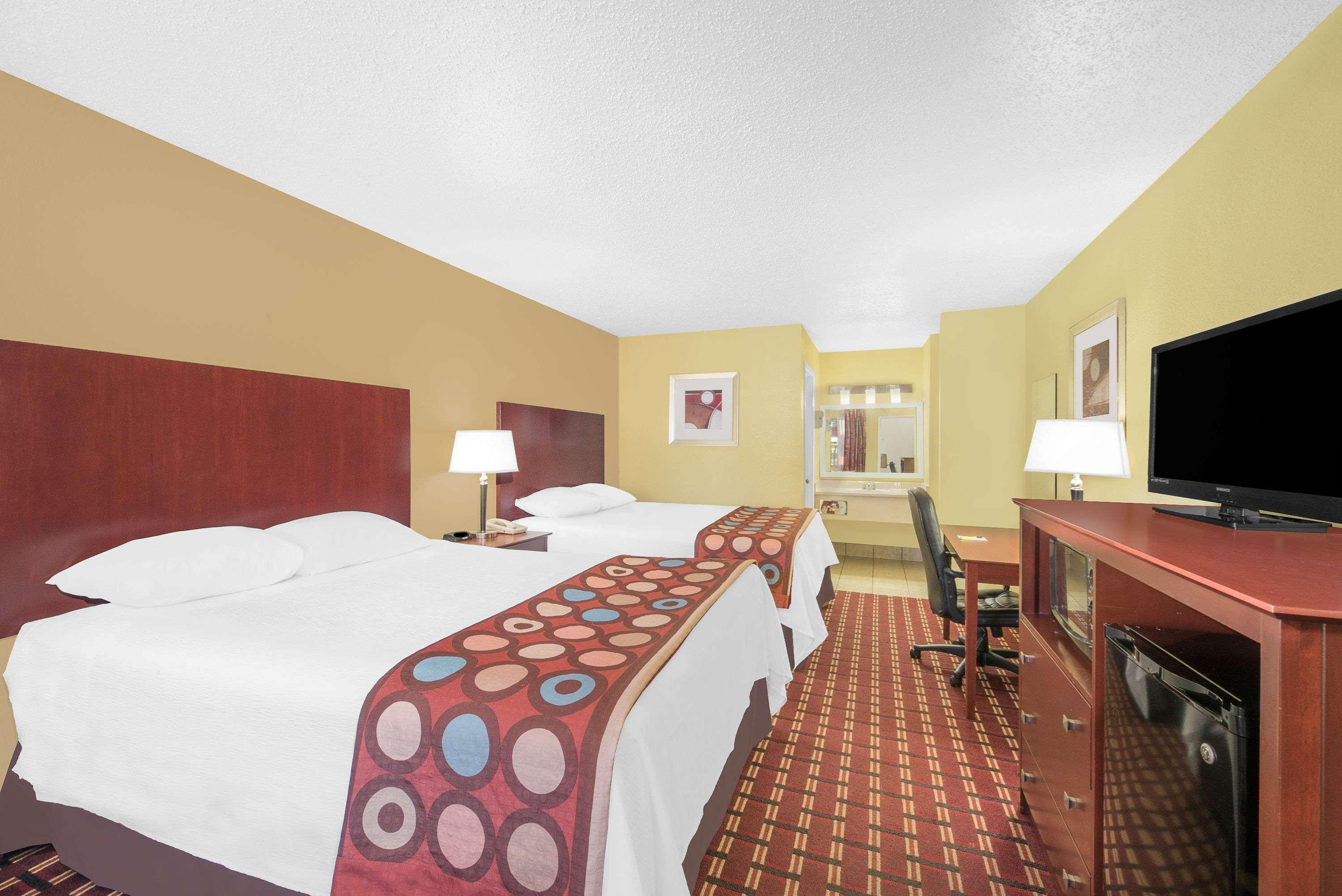 Super 8 By Wyndham Kerrville Tx Buitenkant foto